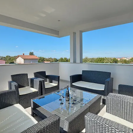 Lungera Holiday home *