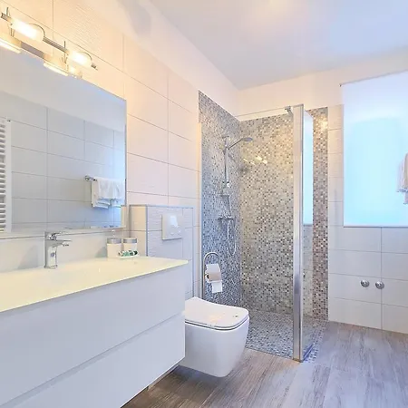 Lungera Tatil Evi