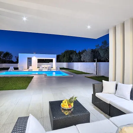 Ferienhaus Lungera *